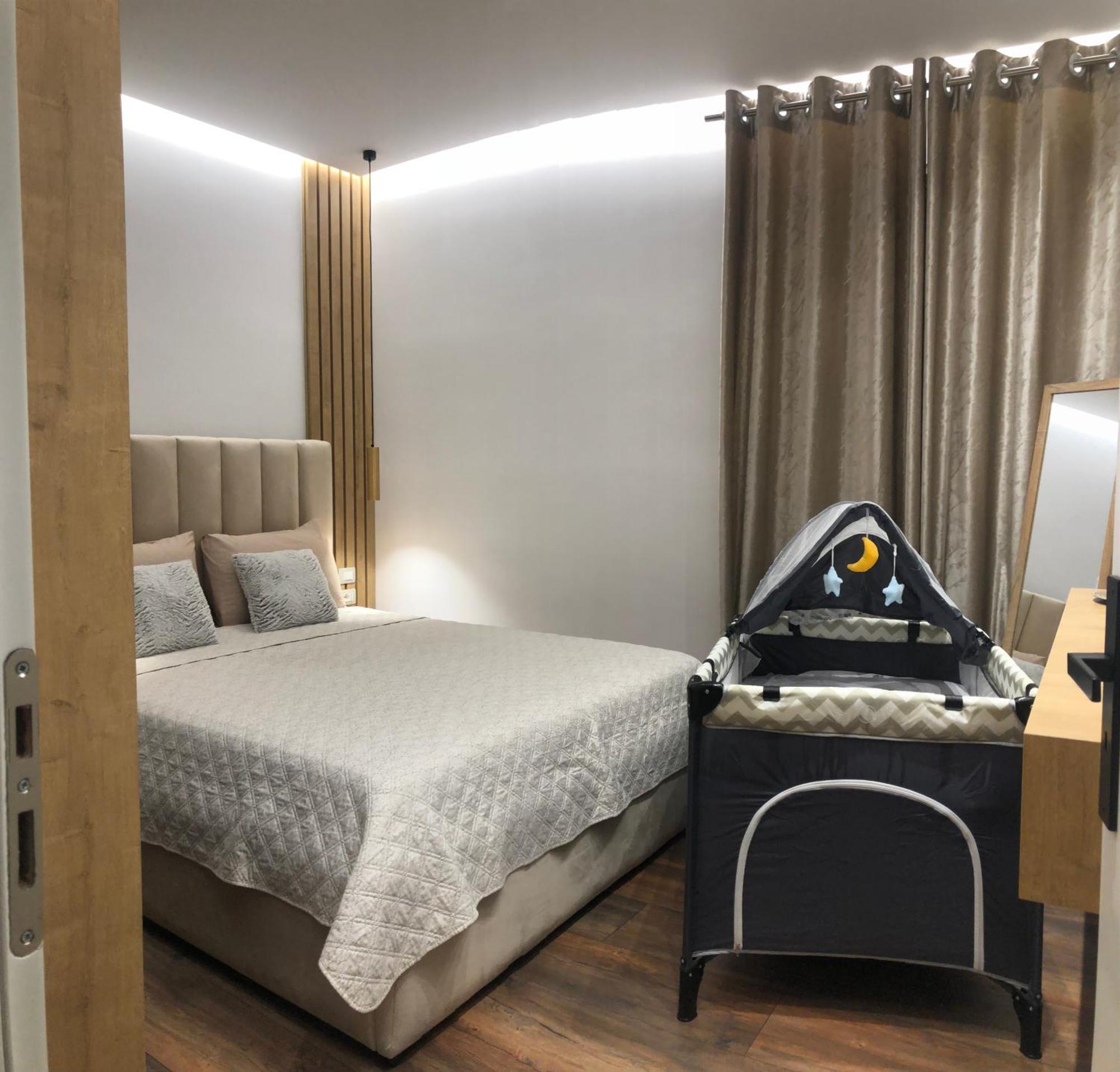 Alajs Apartament Вльора Екстер'єр фото