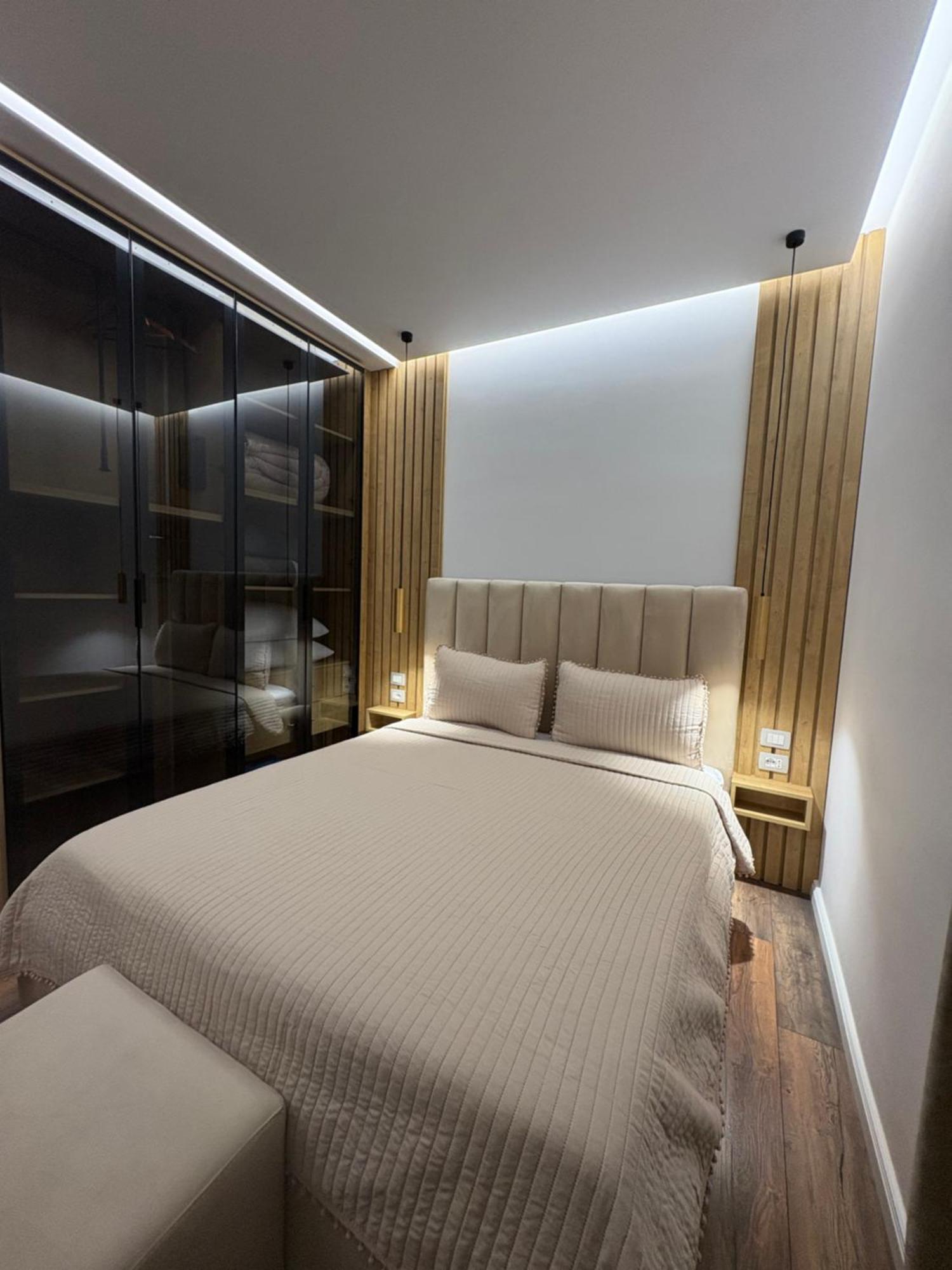 Alajs Apartament Вльора Екстер'єр фото